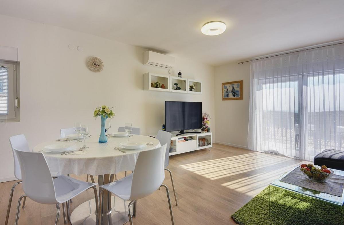 Apartment Zajec Premantura Exteriör bild